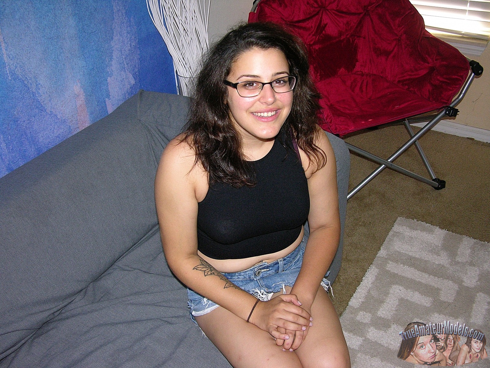 xpics - sex in glasses Glasses wearing amateur brunette teen models nude  photo