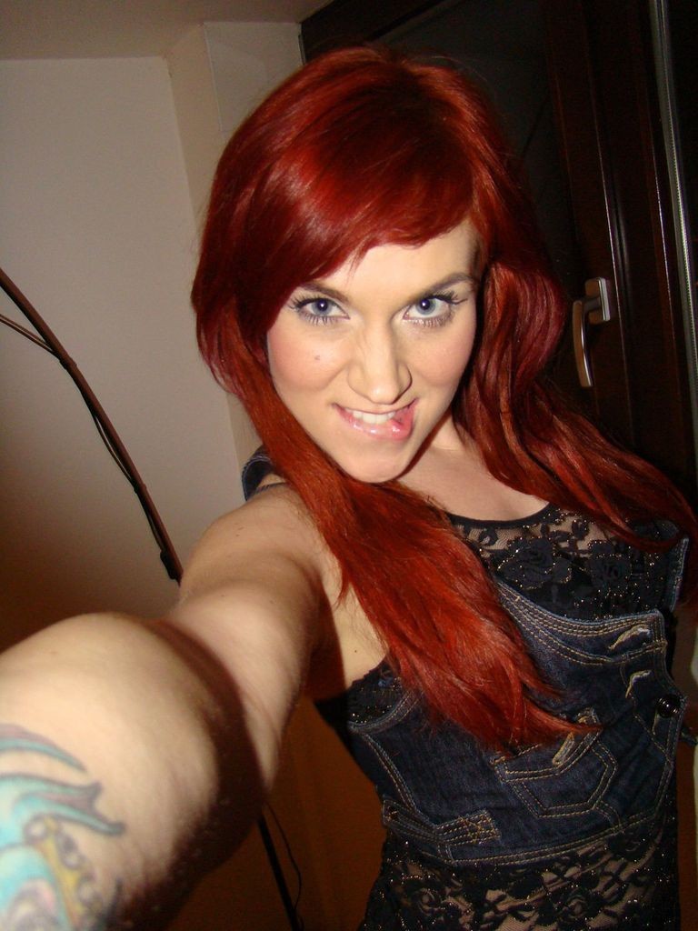 galleries sexy redhead selfie porn scene picture