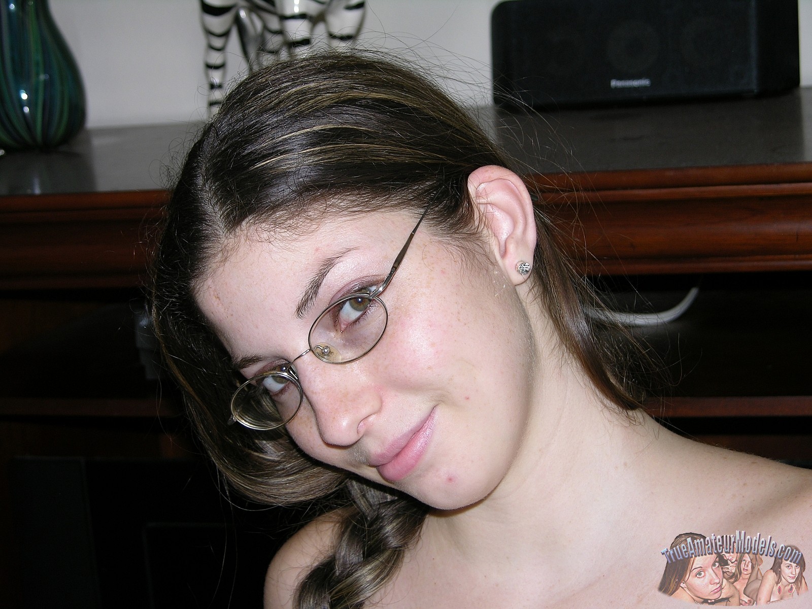 xpics - sex in glasses Amateur tiny breasted petite teen in glasses