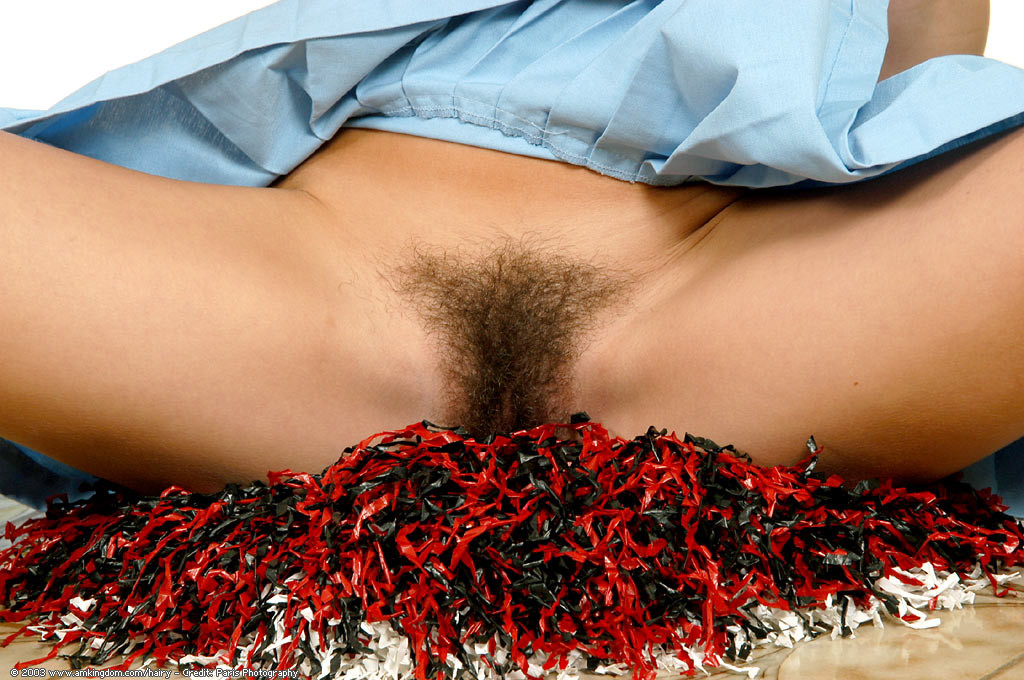 Hairy cheerleader upskirt-porn pic