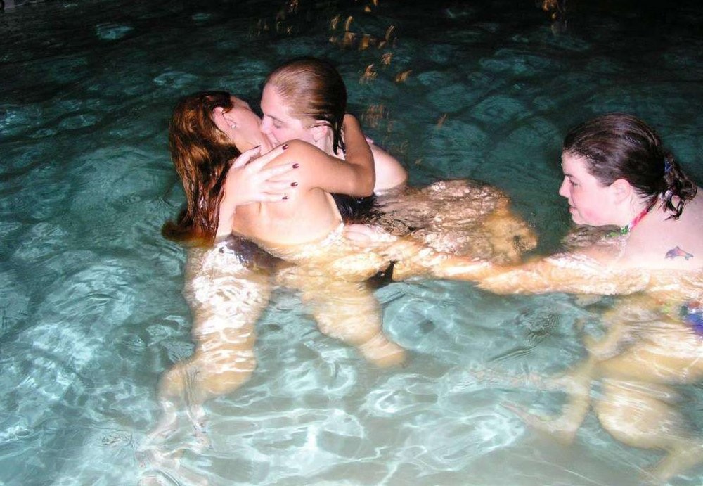 Amateur Naked Hot Tub Party
